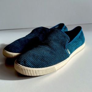 Tom’s Clemente Corduroy Blue Loafer 8.5